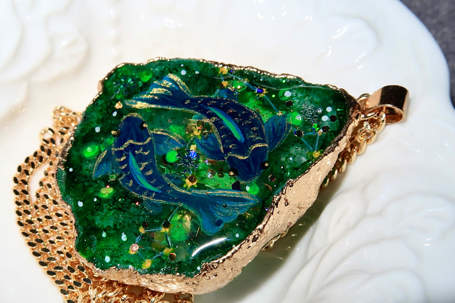 Hand-Painted Pisces Zodiac natural Crystal Pendant, 18K Gold jewelry